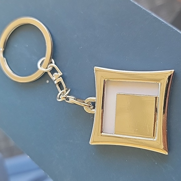 Silver Photo Frame Keychain - Picture 5 of 5